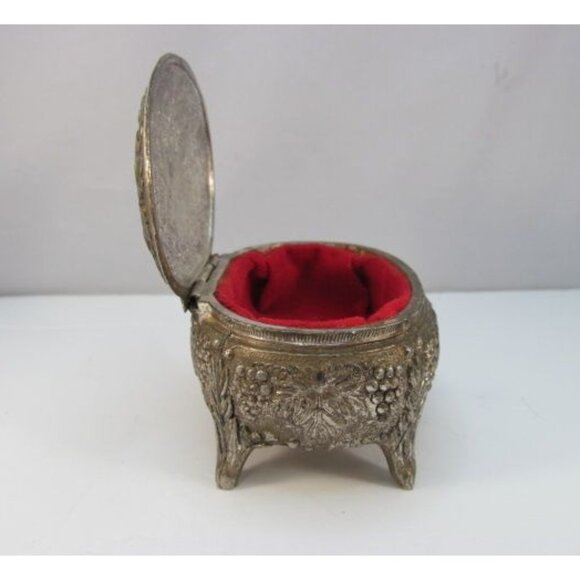 Vintage Silver Plate Oval Footed Trinket Jewelry Box Made in Japan - Picture 8 of 10